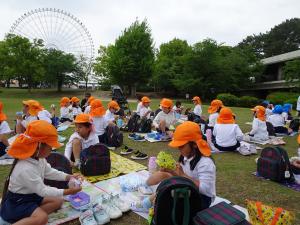 にふれる８