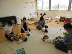 ひよこ組ふれあい遊び