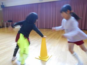 5歳児友達としっぽ取り