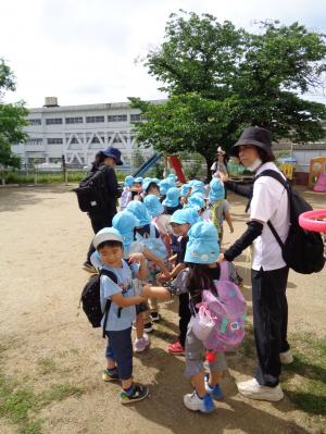 今から大仏殿へ遠足に向かいます