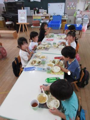 給食　タマネギ