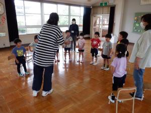佐保幼　6月英語で遊ぼう
