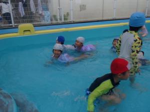 水から顔だけ出して進めるかな