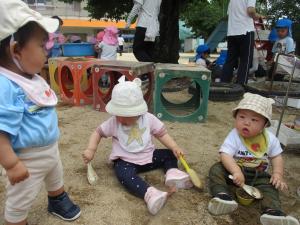 お砂場遊びもします