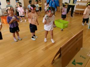 3歳　ボール入れ