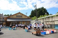 アルミ缶回収の様子