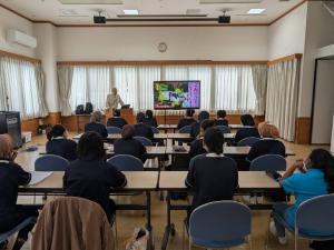 外国人在住者へのごみ啓発の様子