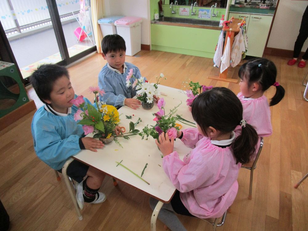 生け花教室がありました。＜5歳児＞の画像3