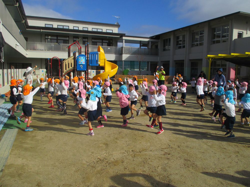 体力づくり駆け足始まりました。＜3・4・5歳児＞の画像2
