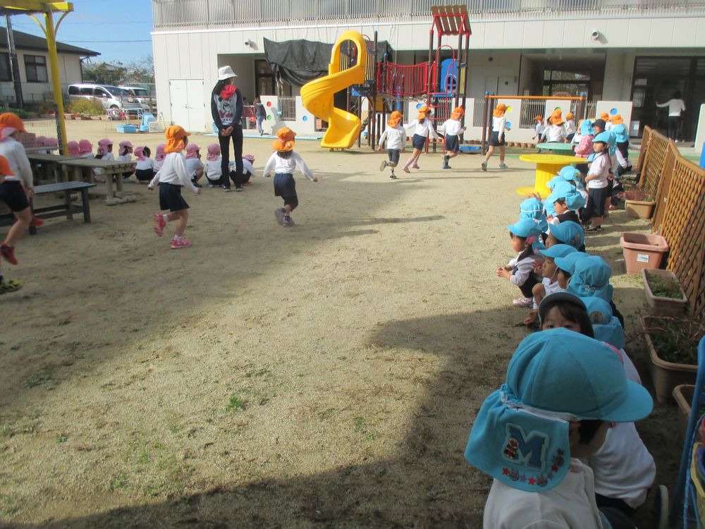 体力づくり駆け足始まりました。＜3・4・5歳児＞の画像3