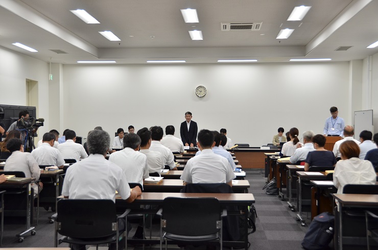 懇談会の様子①