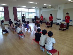 太鼓の演奏