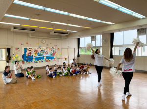 バンビーナスのお姉さんのダンス