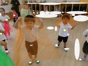 スカーフをのぞいてみよう