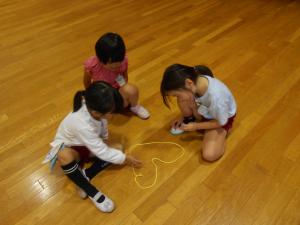 5歳児が友達と考えてハートのかぼちゃをつくりました