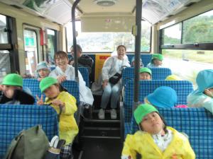 帰りのバス内の様子です。