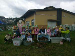 畑の先生との集合写真