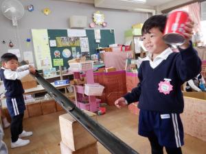 佐保幼　10月ドングリ転がし２