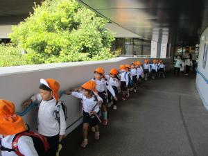 なみなみの手すり