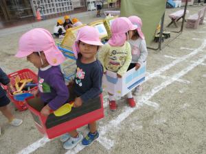 電車に乗っています