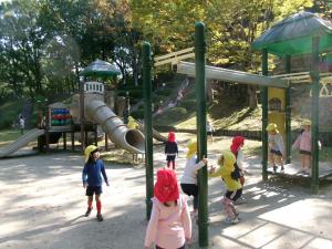 遊具であそんだ