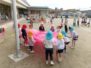 先生になりきってバルーンを伝授！