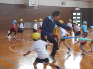 1年生と鬼ごっこをしました