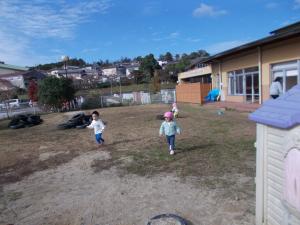 追い掛けっこをしています