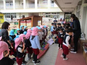 年少さんが見に来てくれました。