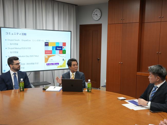 Ironstar社立地協定式の写真２