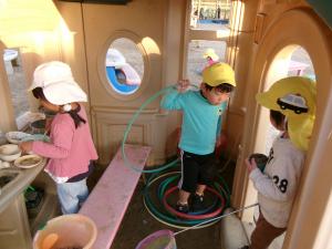 ハウスの中でごはんづくり