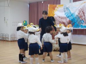 なべなべそこぬけで遊ぶ