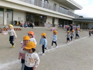 みかん組が走っています