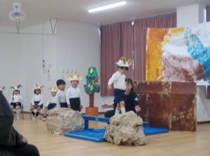 橋をわたっています