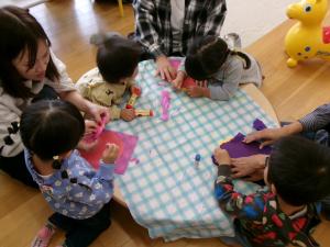 【りす組】サツマイモ花紙ちぎり