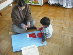 ブーツをつくっているところ