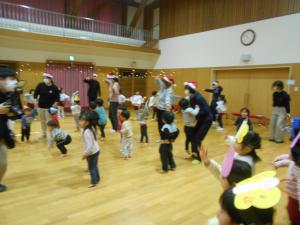 元気いっぱいダンスしたよ