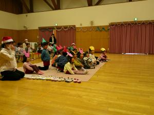 3歳児サンタさんにわくわく