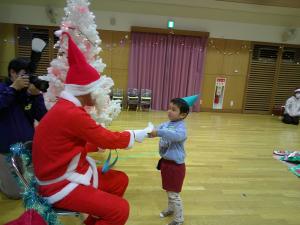 4歳児サンタさんにもらったよ
