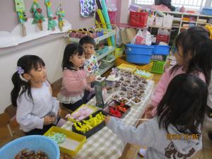 ドングリあめやさん1