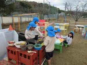 レストランごっこの準備２