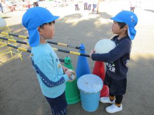 話し合って遊びを進めています