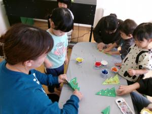 【りす組】デカルコマニーでクリスマスツリー