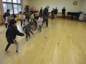 ２組　コマ回し