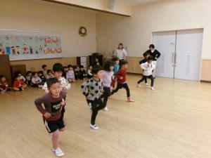 スキップを教えてもらっています