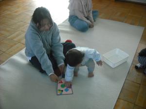 羽子板をつくっているところ