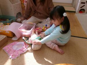 【ひよこ組】お人形遊び（歯磨き）