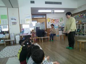 素話を聞いています