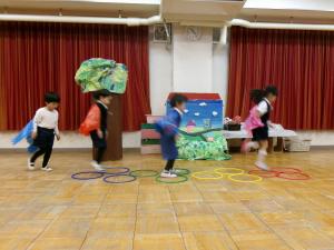 フープをジャンプ