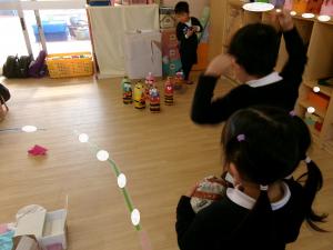 鬼を倒しています